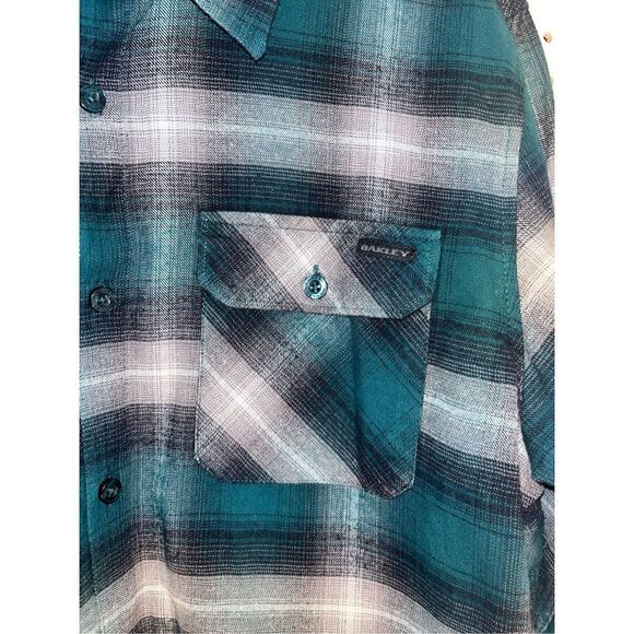 Carhartt force button down shirt - Picture 3 of 5